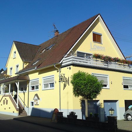 Landgasthaus Loewen Mit Gaestehaus Holzhausen  Екстериор снимка