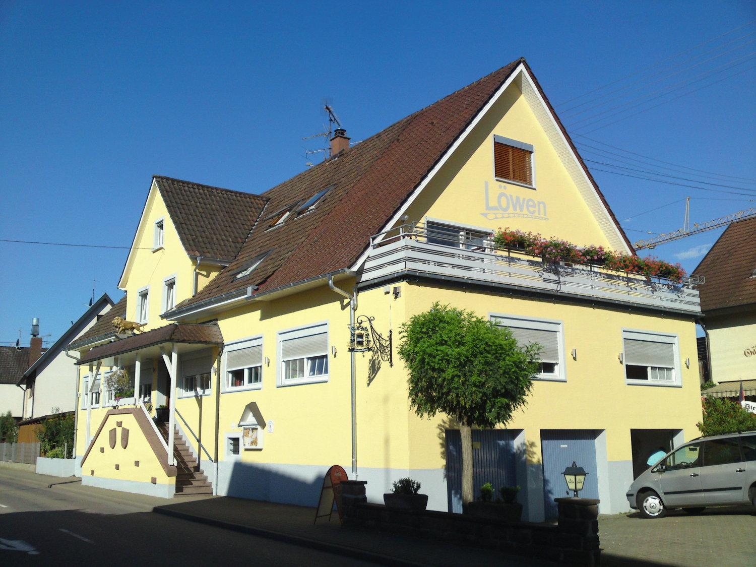 Landgasthaus Loewen Mit Gaestehaus Holzhausen  Екстериор снимка